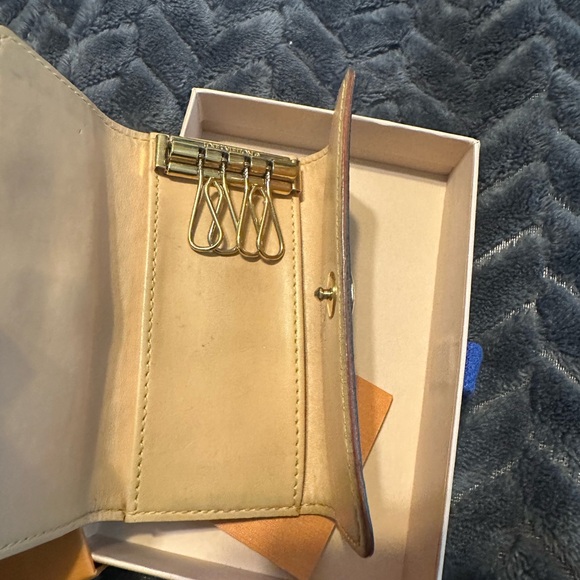 Louis Vuitton Murakami keychain - Picture 13 of 16